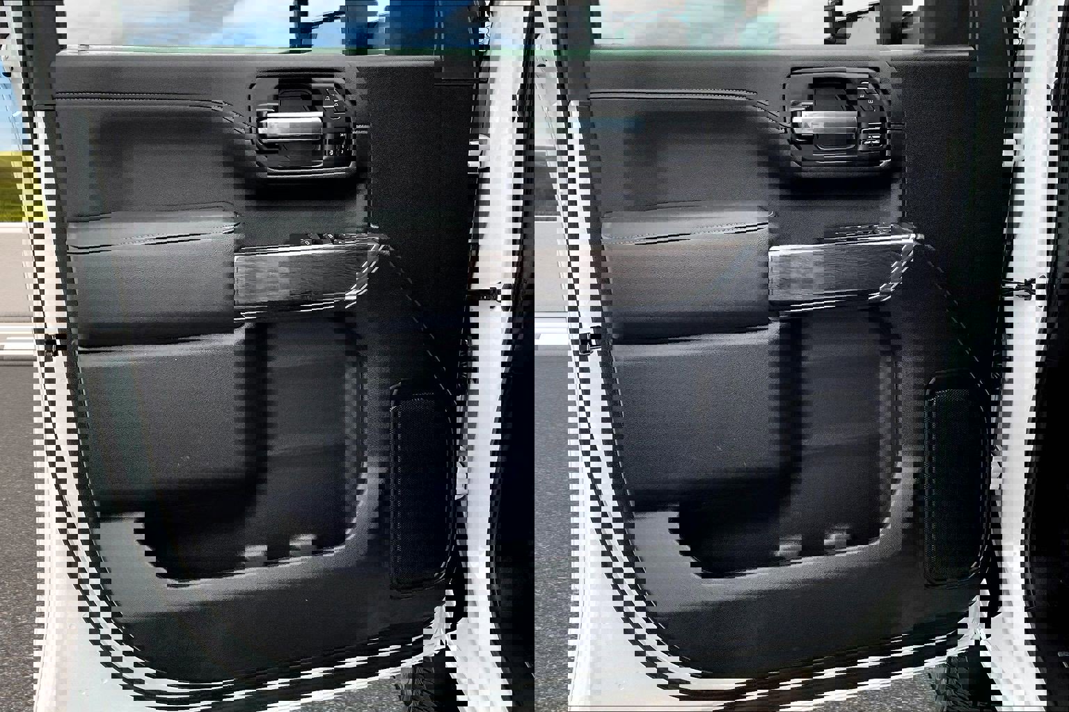 Used 2023 Chevrolet Silverado 2500 LTZ w/ LTZ Plus Package image 13