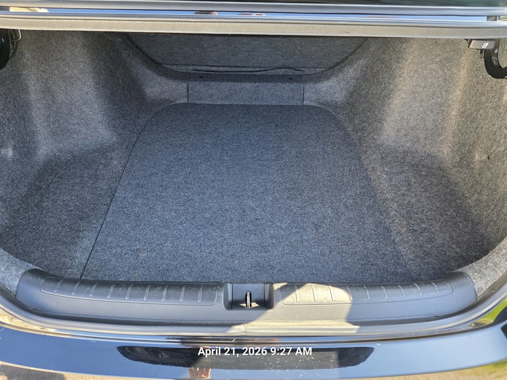 Used 2018 Honda Accord LX image 15