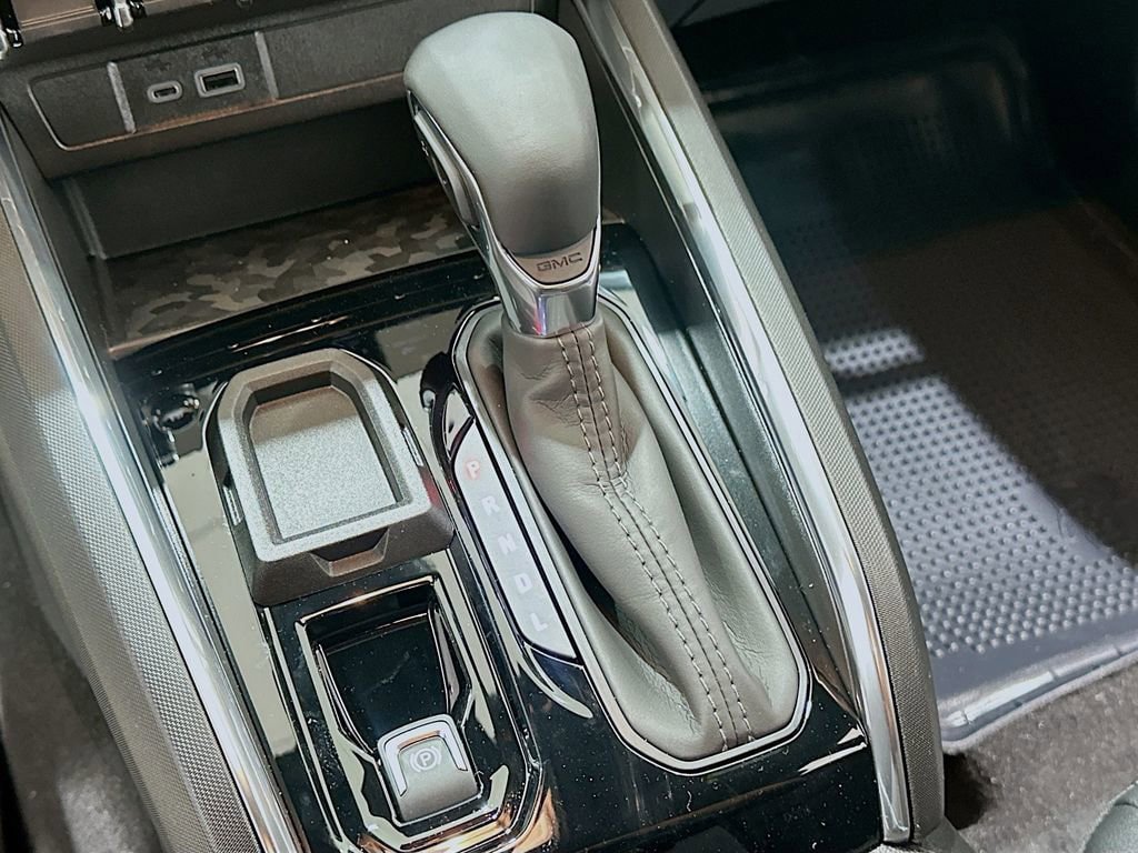 New 2026 GMC Canyon Elevation RWD image 17
