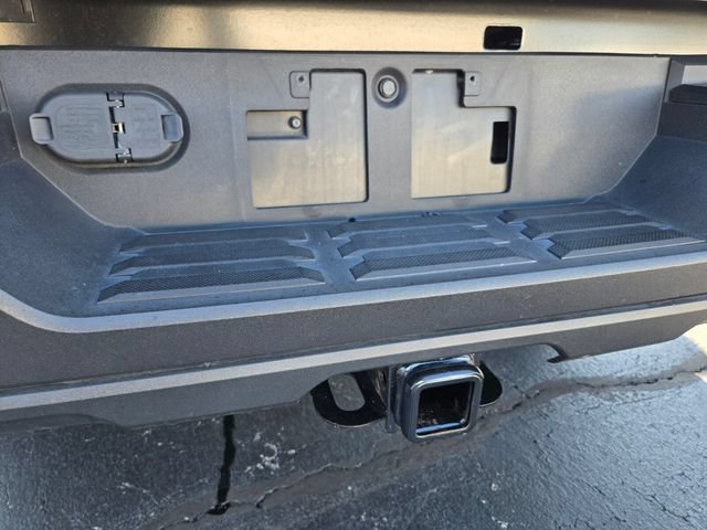 Used 2023 Toyota Tundra SR5 w/ SR5 Convenience Package AWD/4WD image 16