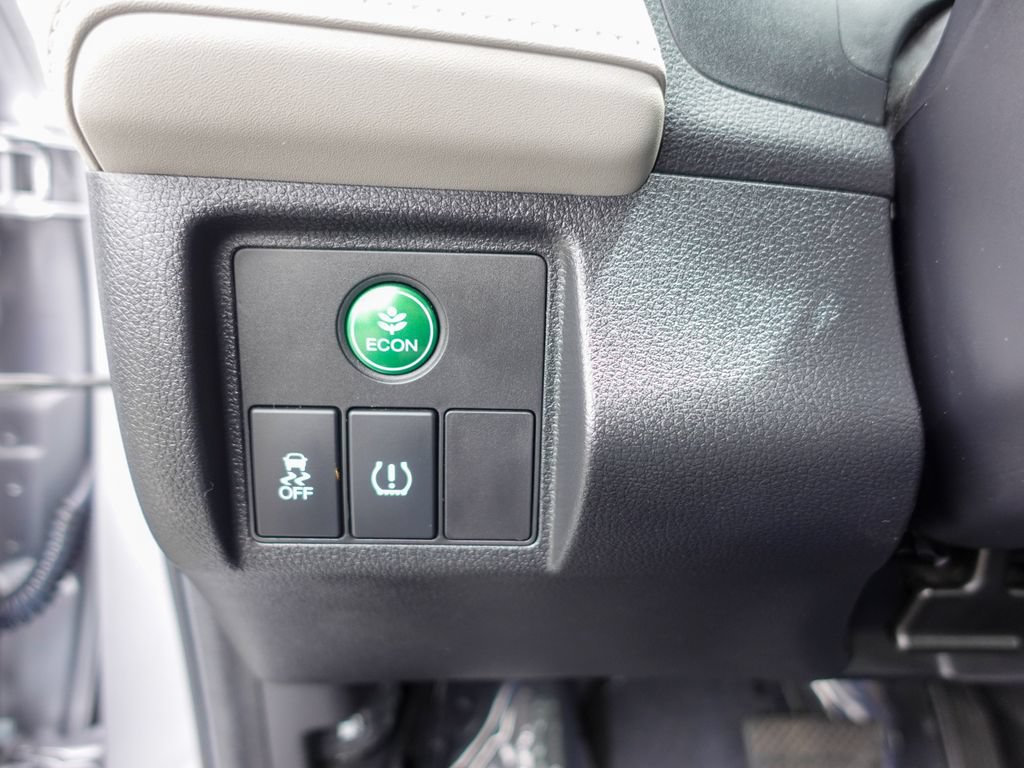Used 2020 Honda HR-V LX image 16