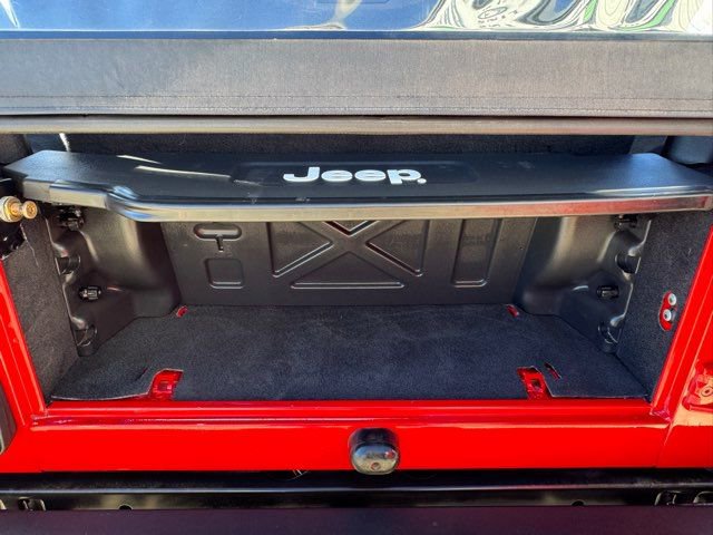 Used 2004 Jeep Wrangler X w/ Convenience Group image 26