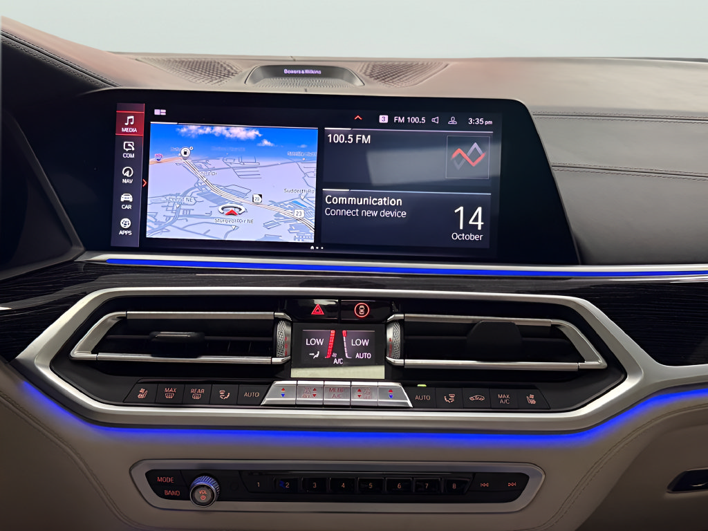 Used 2020 BMW X7 M50i w/ Dynamic Handling Package AWD/4WD image 20