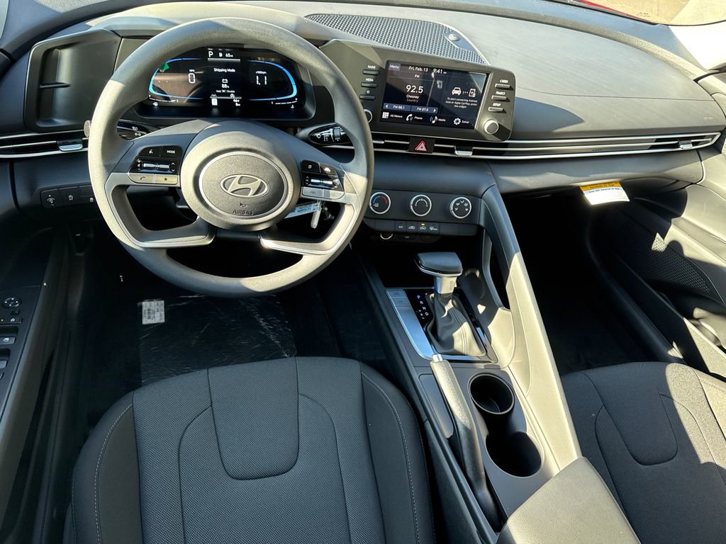 New 2026 Hyundai Elantra SE image 12