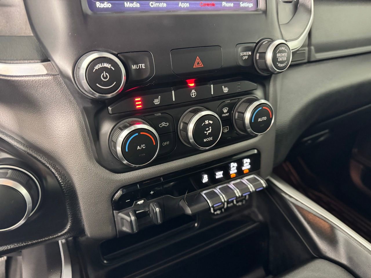 Used 2021 RAM 1500 Big Horn image 18