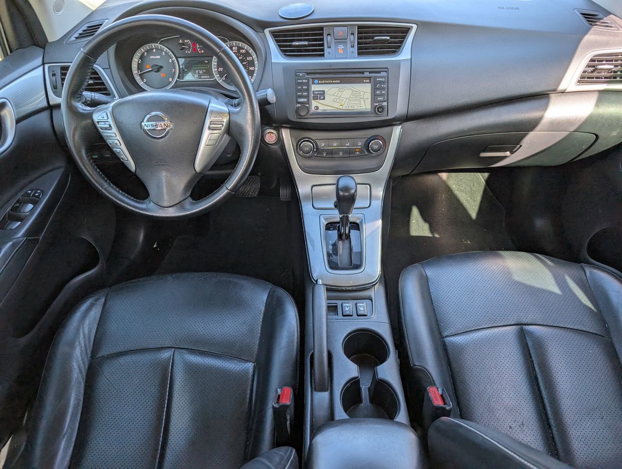 Used 2015 Nissan Sentra SR w/ SR Premium Package image 10