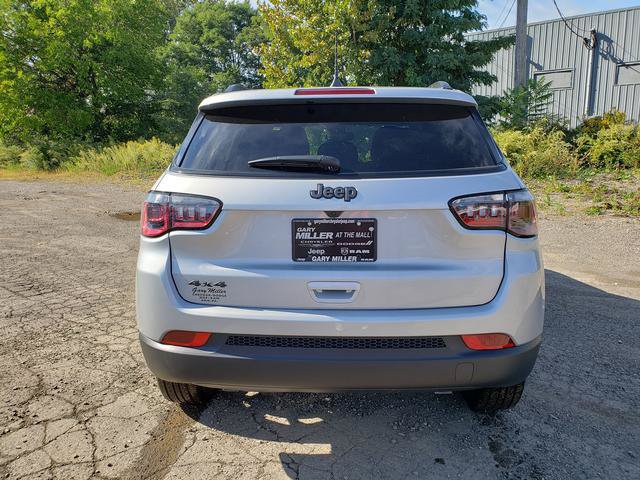 New 2026 Jeep Compass Latitude AWD/4WD image 4