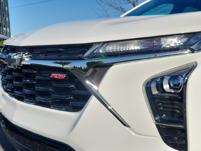 New 2026 Chevrolet Trax RS w/ Driver Confidence Package FWD image 10