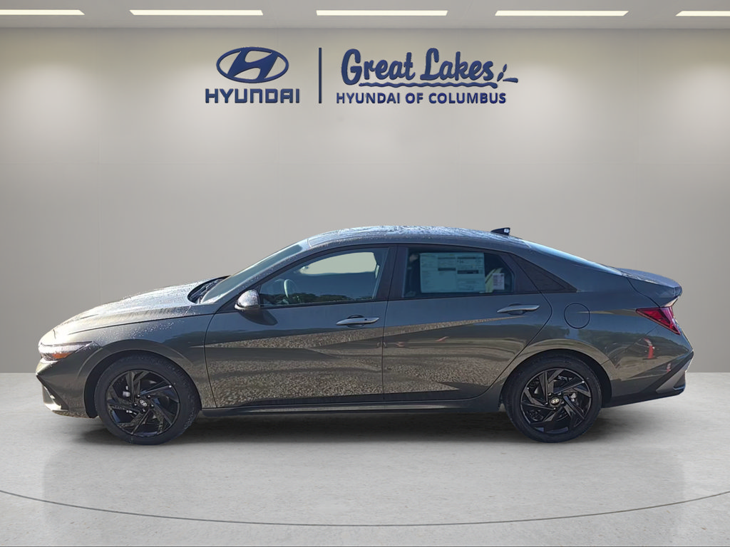 New 2026 Hyundai Elantra SEL Sport FWD image 2