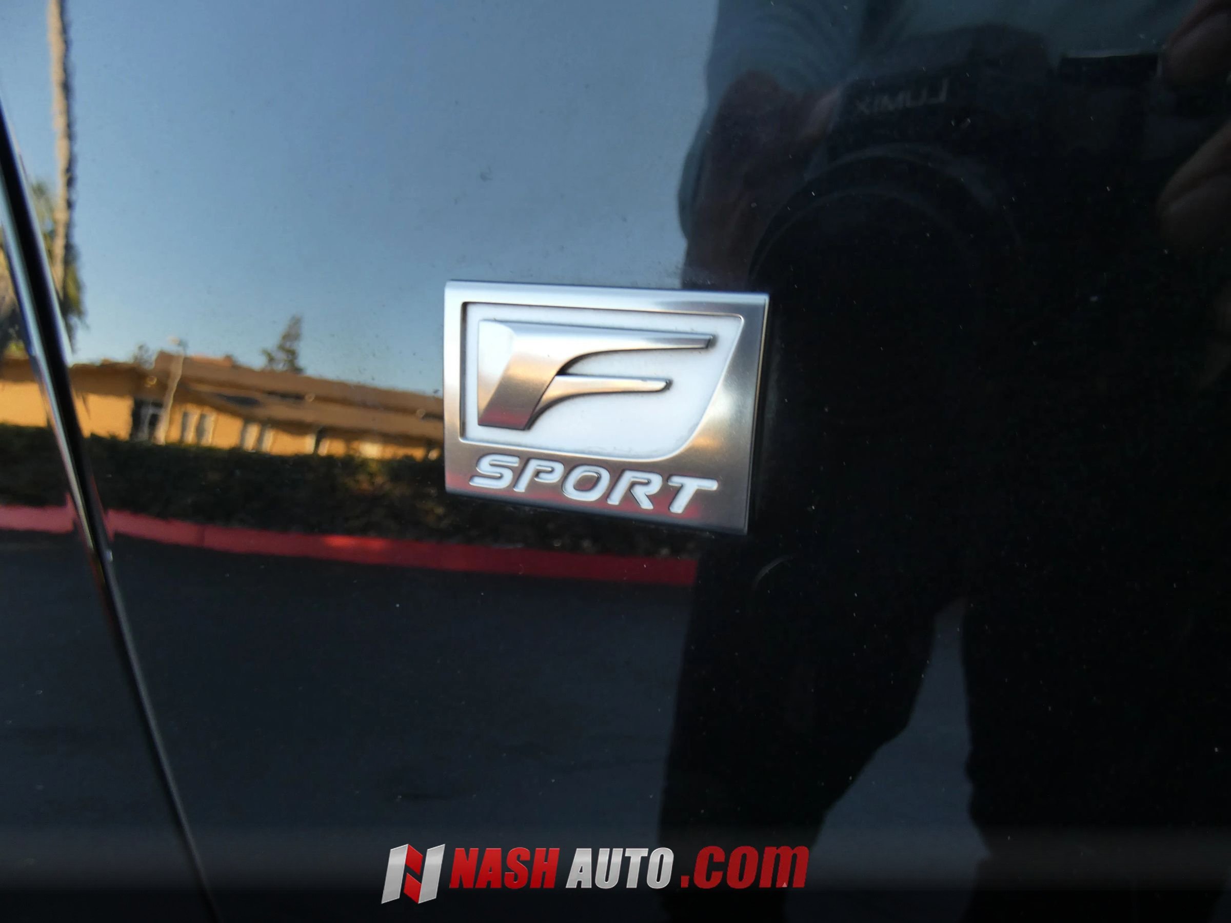Used 2014 Lexus LS 460 w/ F Sport Package RWD image 23
