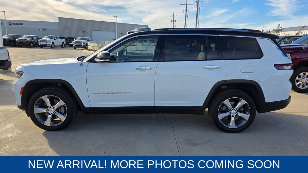 Used 2022 Jeep Grand Cherokee L Limited w/ Luxury Tech Group II image 2