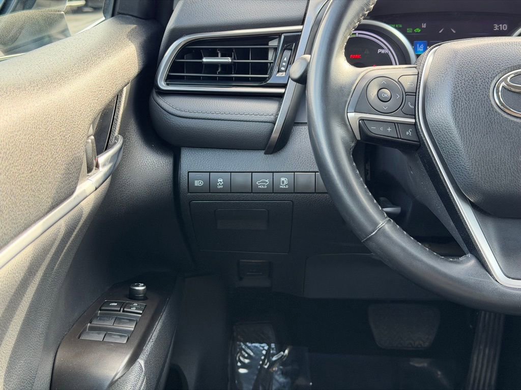 Used 2023 Toyota Camry XLE image 30