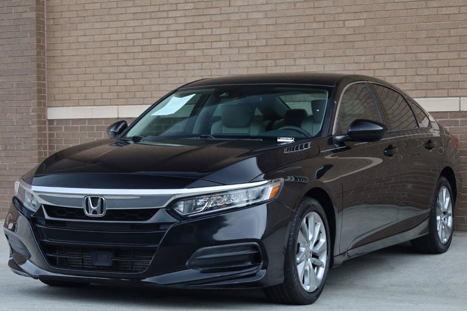 Used 2018 Honda Accord LX image 5