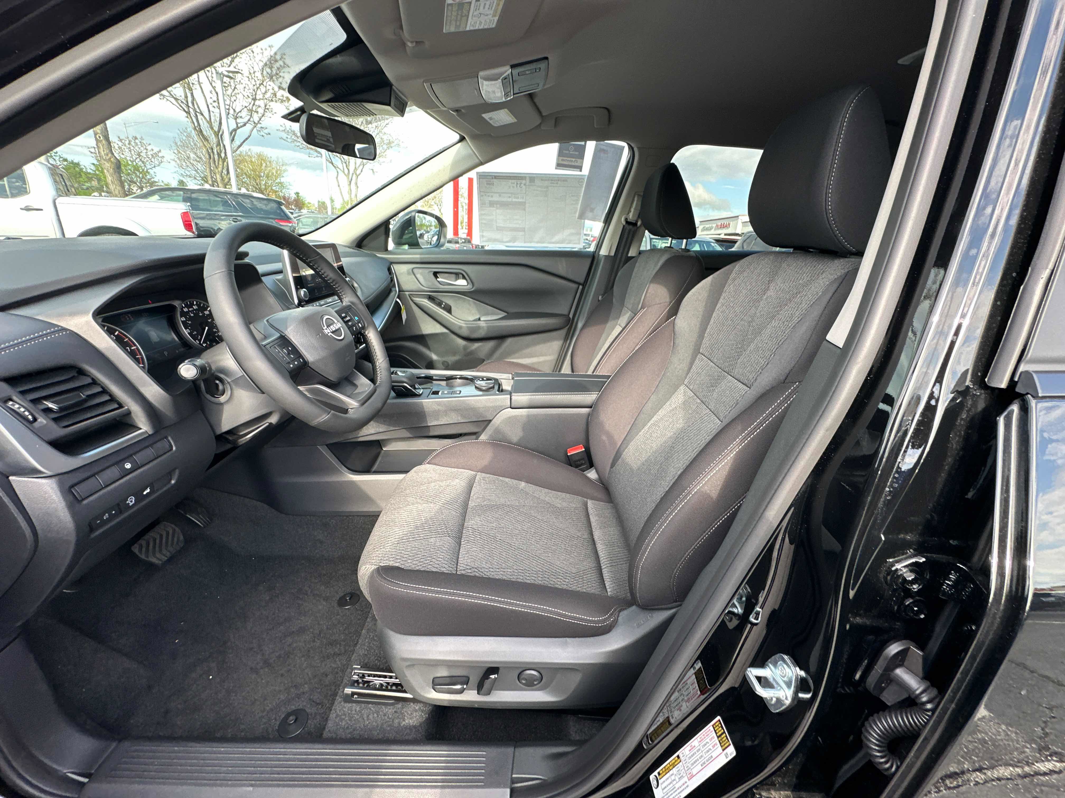 New 2026 Nissan Rogue SV w/ Cold Weather Package AWD/4WD image 24