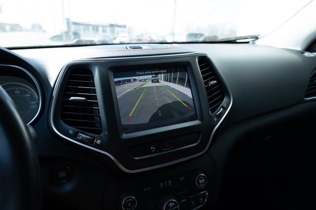 Used 2020 Jeep Cherokee Trailhawk w/ Cold Weather Group image 9