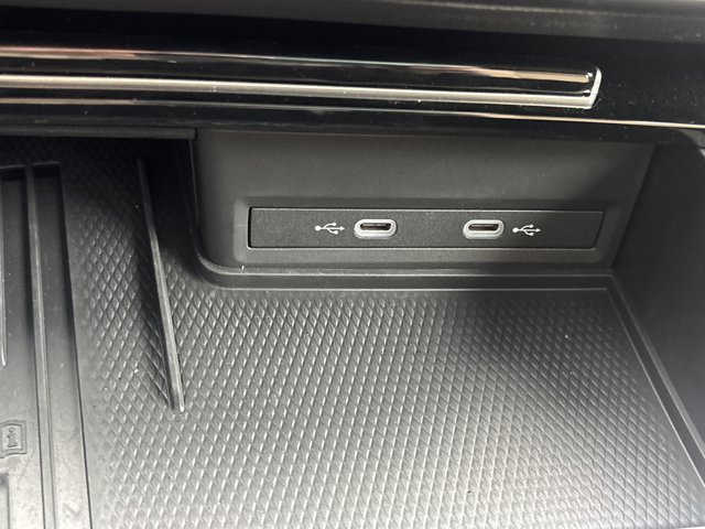 Used 2025 Volkswagen Atlas Cross Sport SE image 37