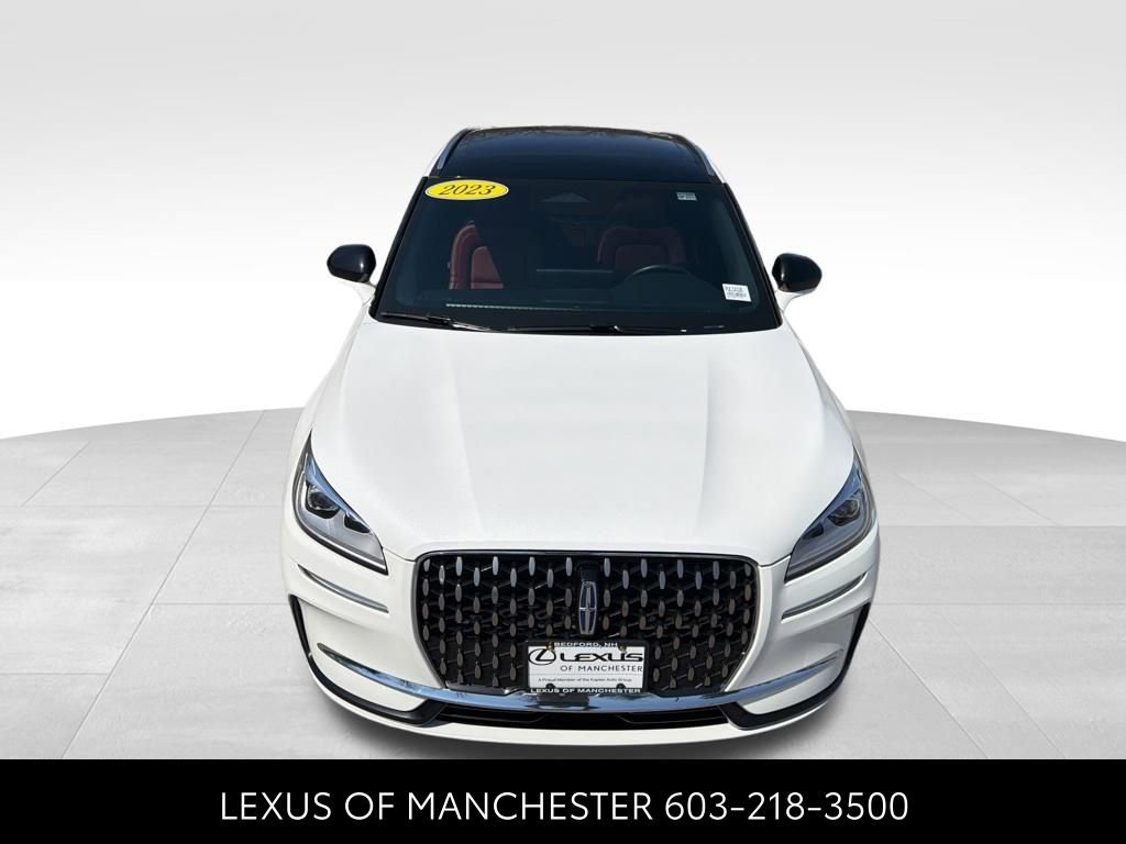 Used 2023 Lincoln Corsair Grand Touring image 2