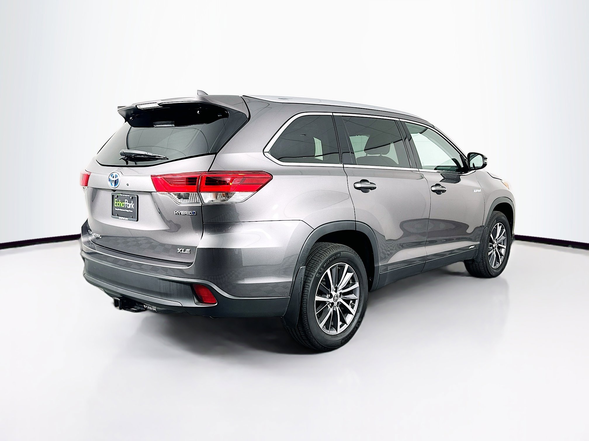 Used 2019 Toyota Highlander XLE image 9