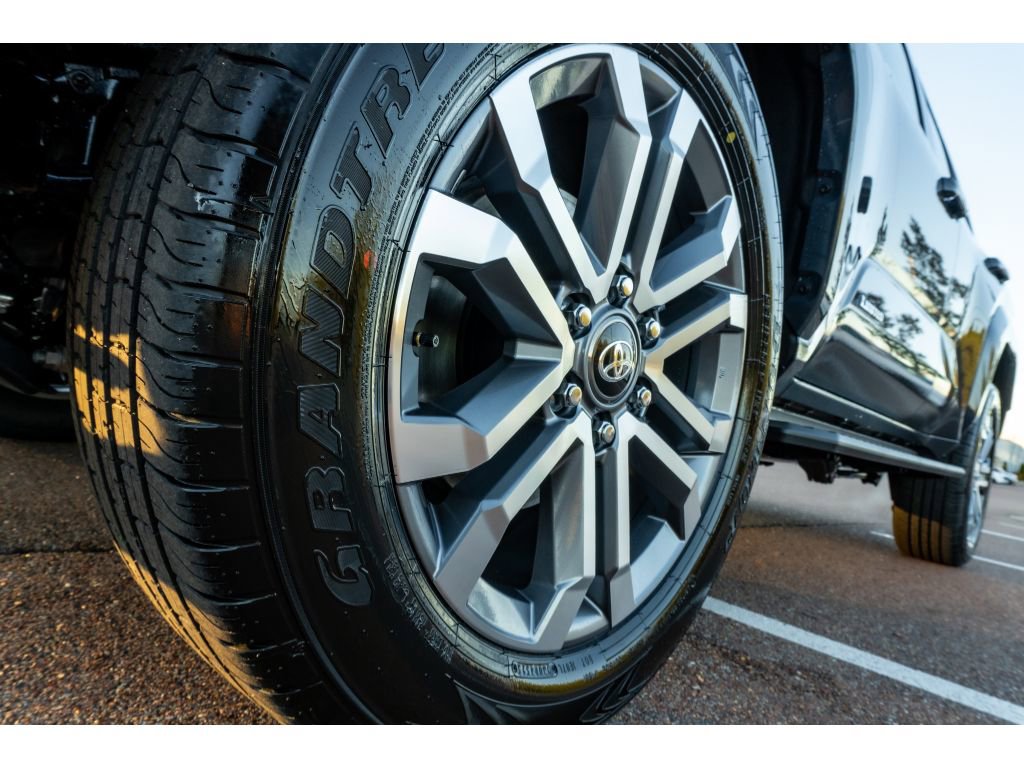 New 2026 Toyota 4Runner Limited image 9