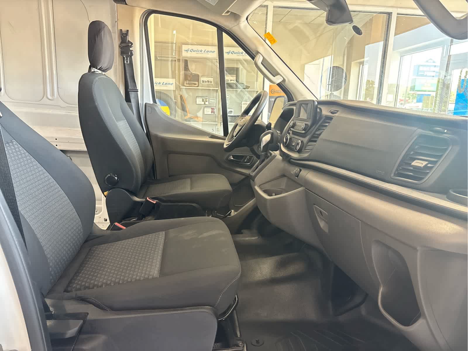 Used 2024 Ford Transit 250 148 Medium Roof RWD image 28