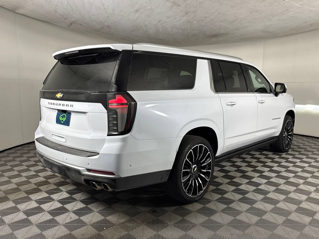 Certified 2026 Chevrolet Suburban High Country AWD/4WD image 6