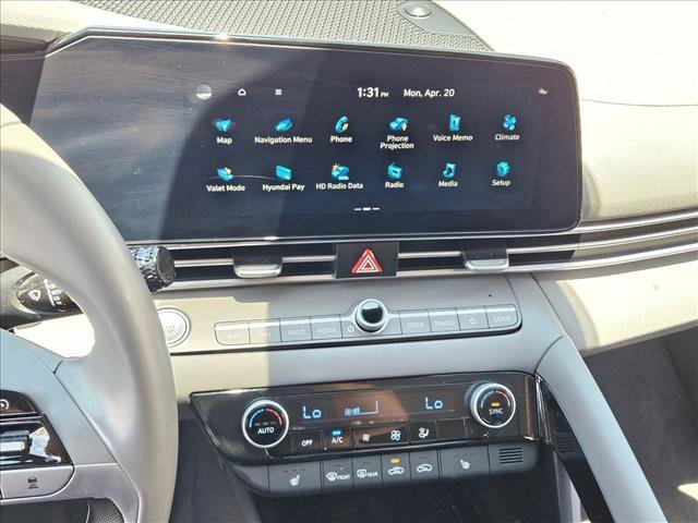 Used 2023 Hyundai Elantra SEL w/ Convenience Package FWD image 15
