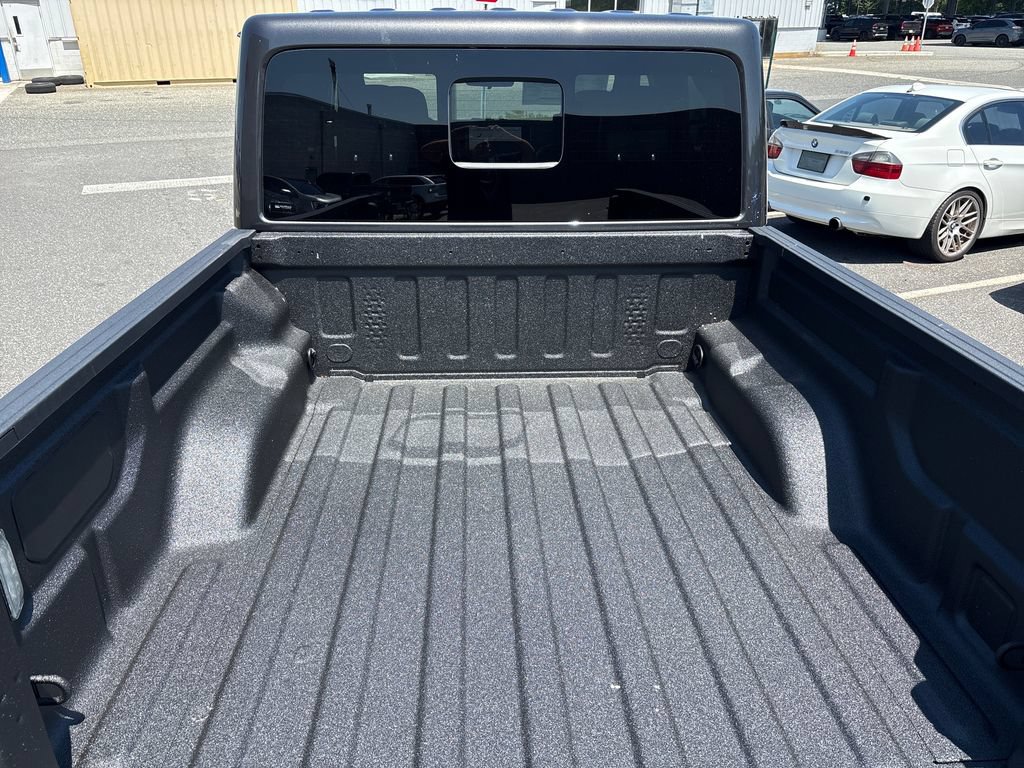New 2026 Jeep Gladiator Rubicon w/ Steel Power Dome Hood Package AWD/4WD image 27