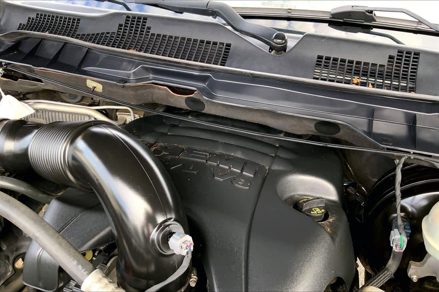 Used 2017 RAM 1500 Laramie w/ Convenience Group AWD/4WD image 30