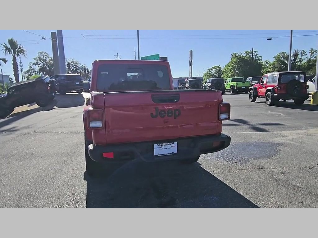 Used 2025 Jeep Gladiator Sport AWD/4WD image 30