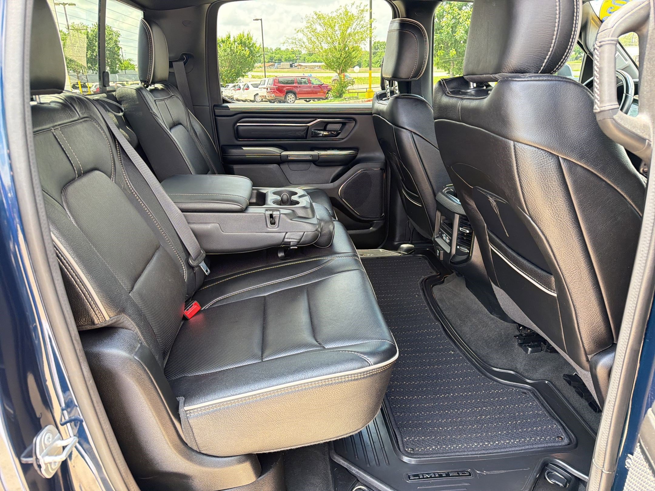 Used 2022 RAM 1500 Limited w/ Body Color Bumper Group AWD/4WD image 30