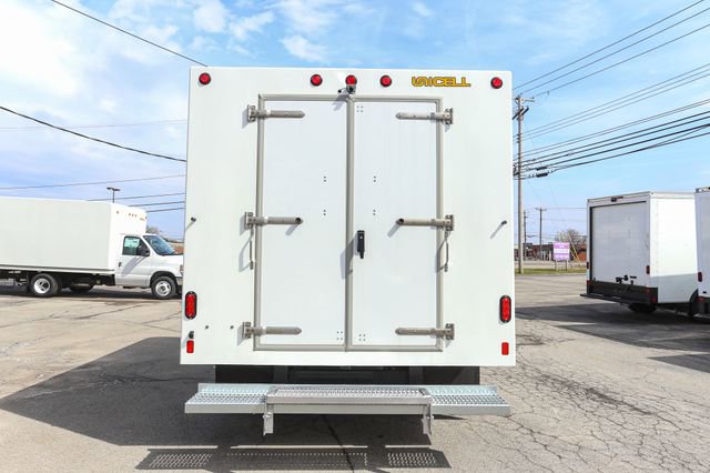 New 2027 Ford E-350 and Econoline 350 Super Duty w/ Power Equipment Group image 9