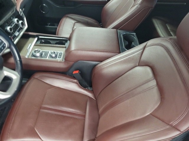 Used 2023 Ford Expedition Limited image 23