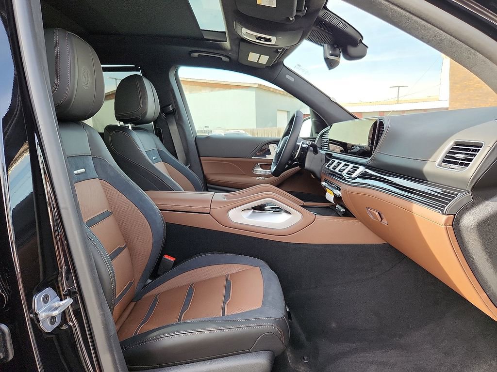 New 2026 Mercedes-Benz GLS 63 AMG 4MATIC image 11