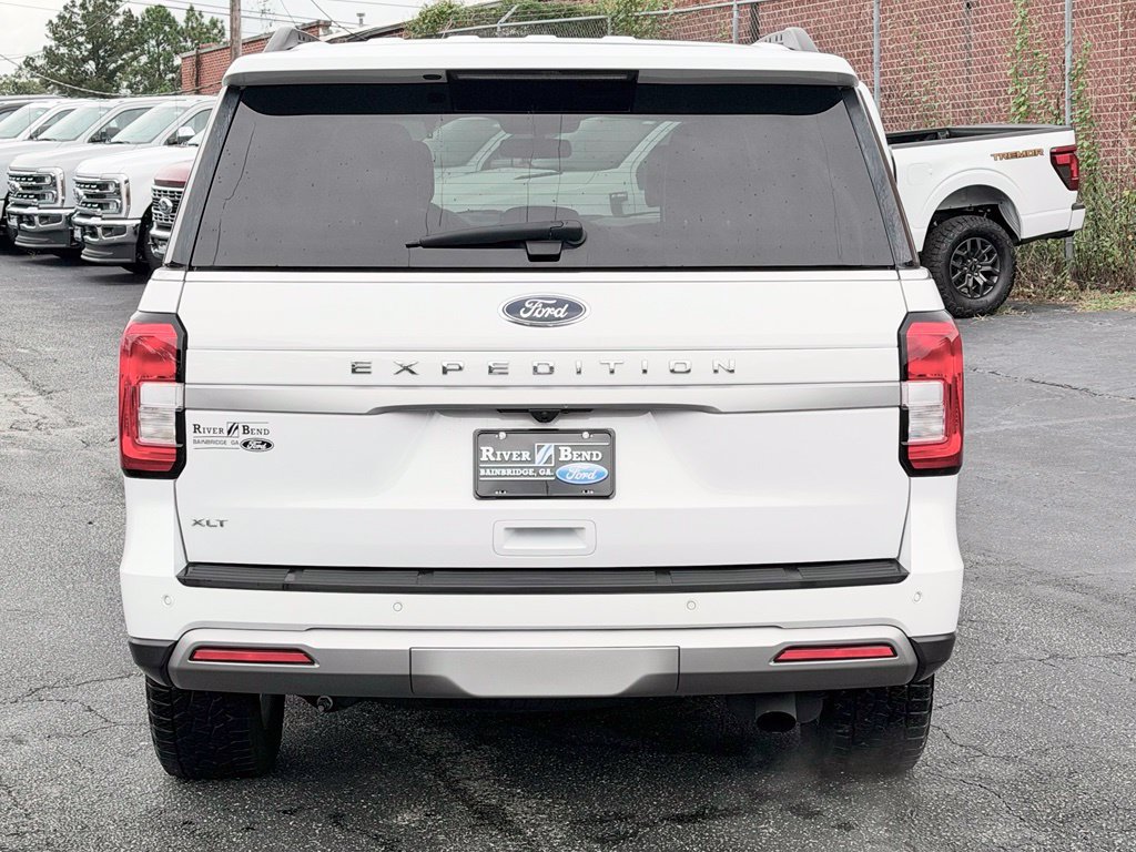 Used 2024 Ford Expedition XLT AWD/4WD image 4