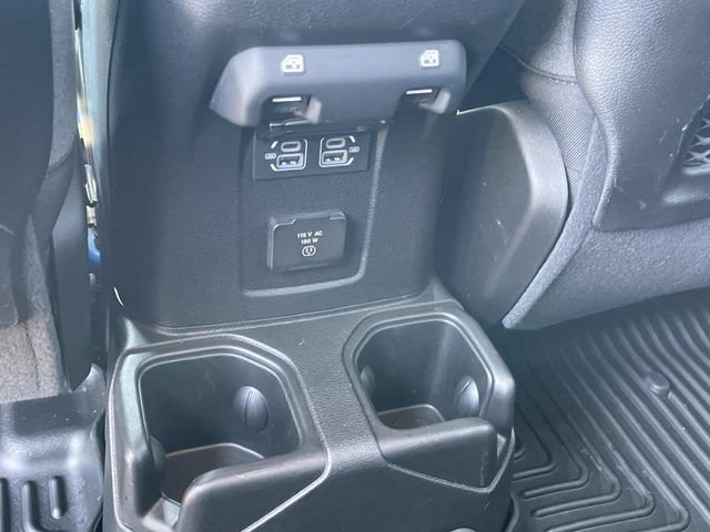 Used 2024 Jeep Wrangler Unlimited Rubicon AWD/4WD image 17