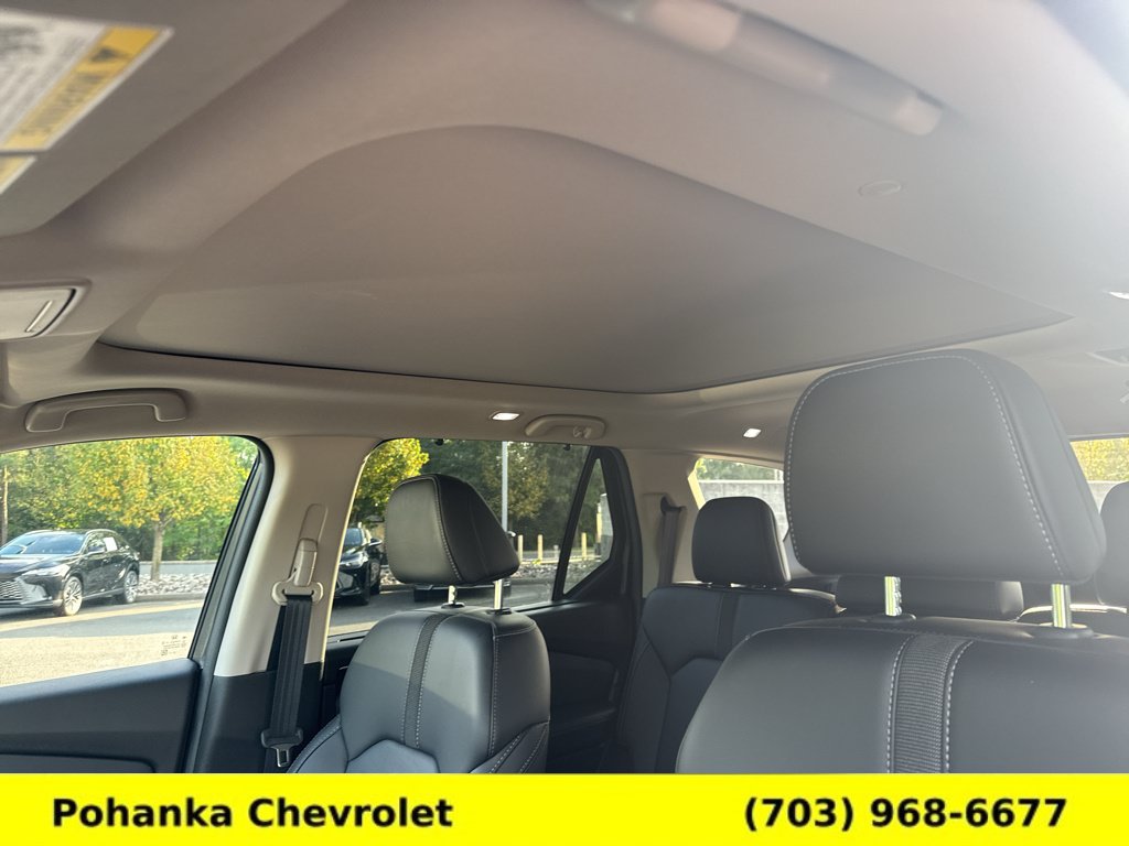 Used 2025 Honda Pilot Touring image 21