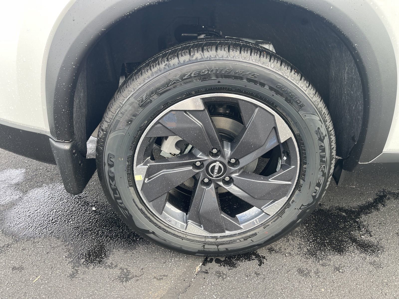 New 2026 Nissan Rogue SV image 39