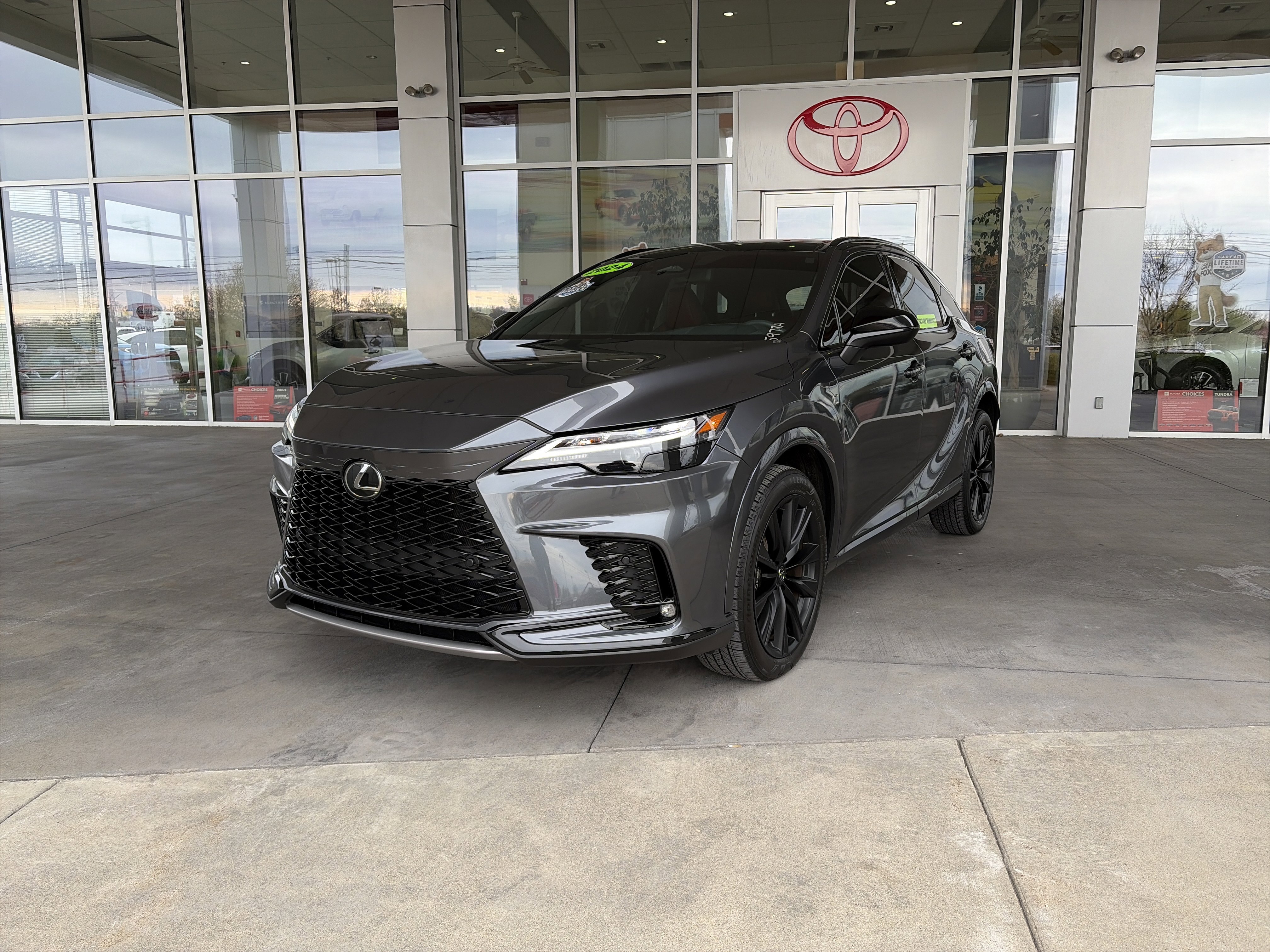 Used 2024 Lexus RX 500h F Sport w/ Technology Package image 11