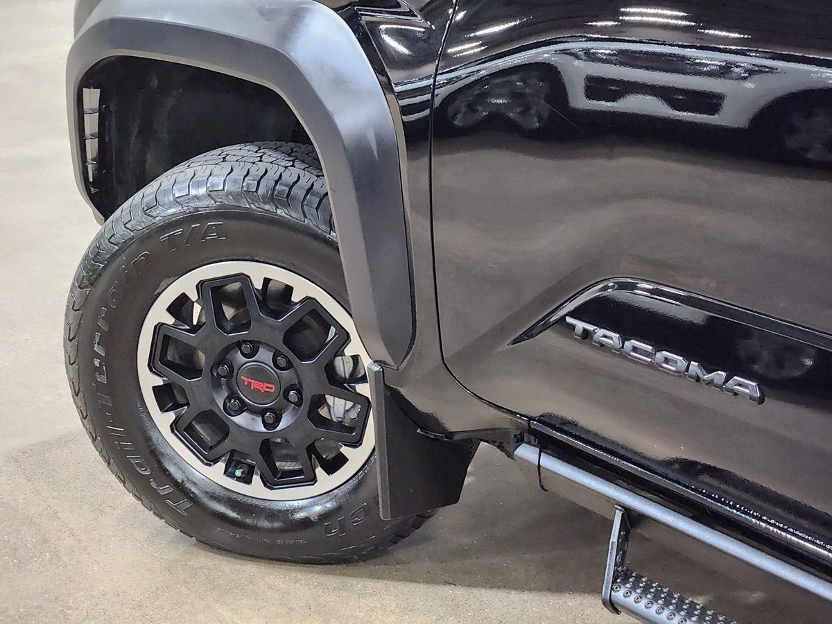 Used 2024 Toyota Tacoma TRD Off-Road AWD/4WD image 23