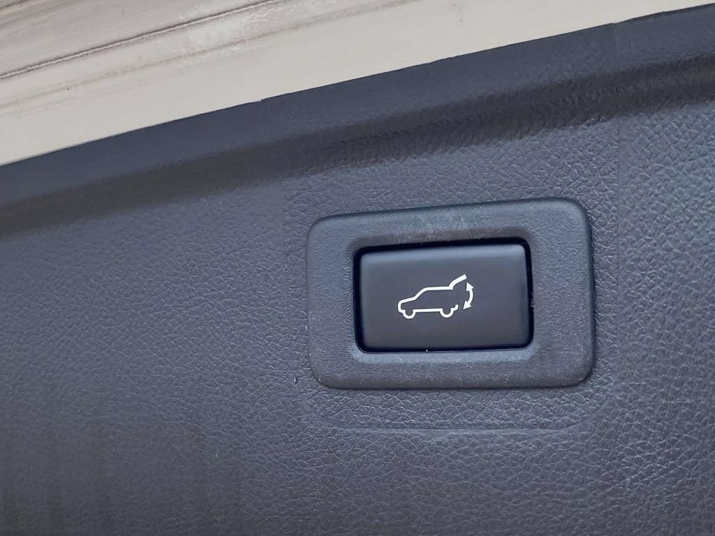 Used 2019 Subaru Outback 2.5i Limited AWD/4WD image 13