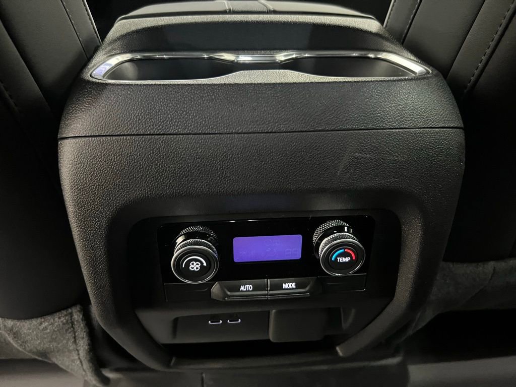 New 2026 Buick Enclave Sport Touring w/ Power Package image 32