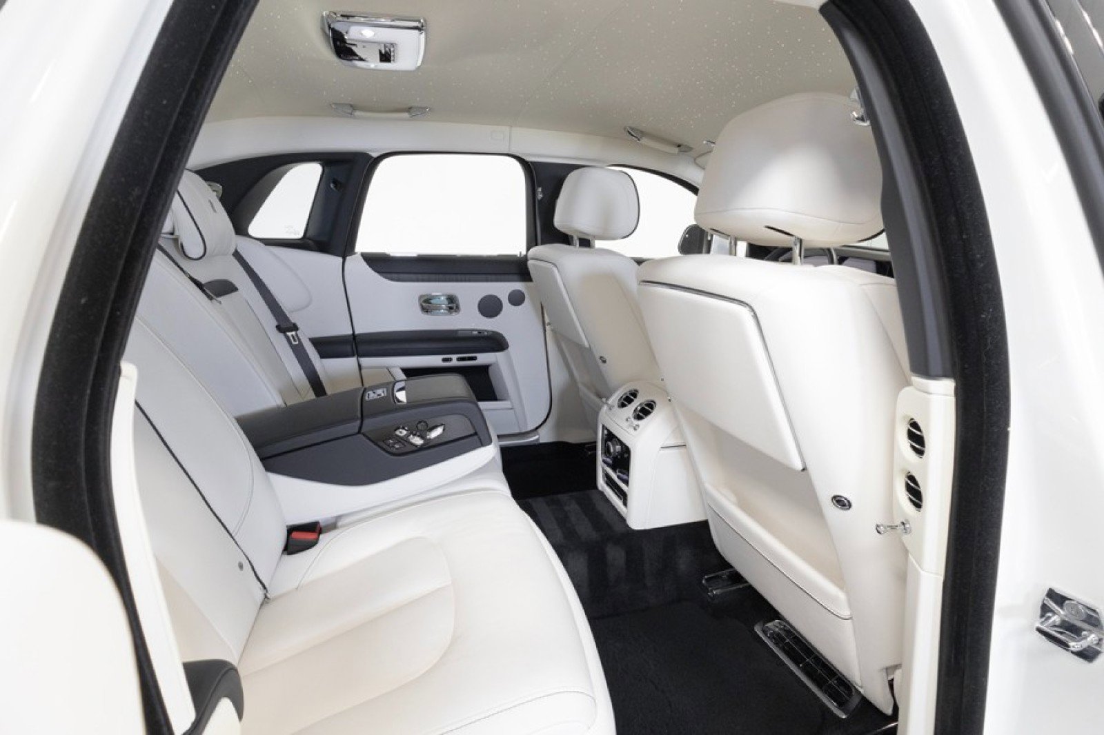 Used 2022 Rolls-Royce Ghost w/ Ghost Package AWD/4WD image 70