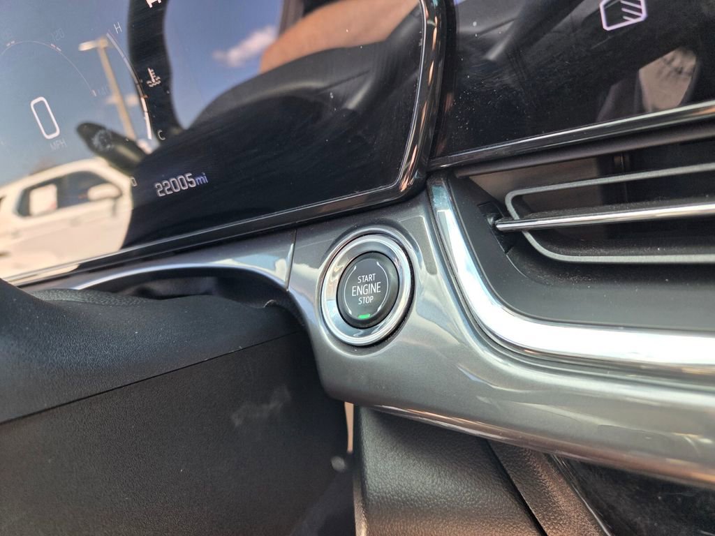 Certified 2024 Chevrolet Trax ACTIV w/ Sunroof Package image 29