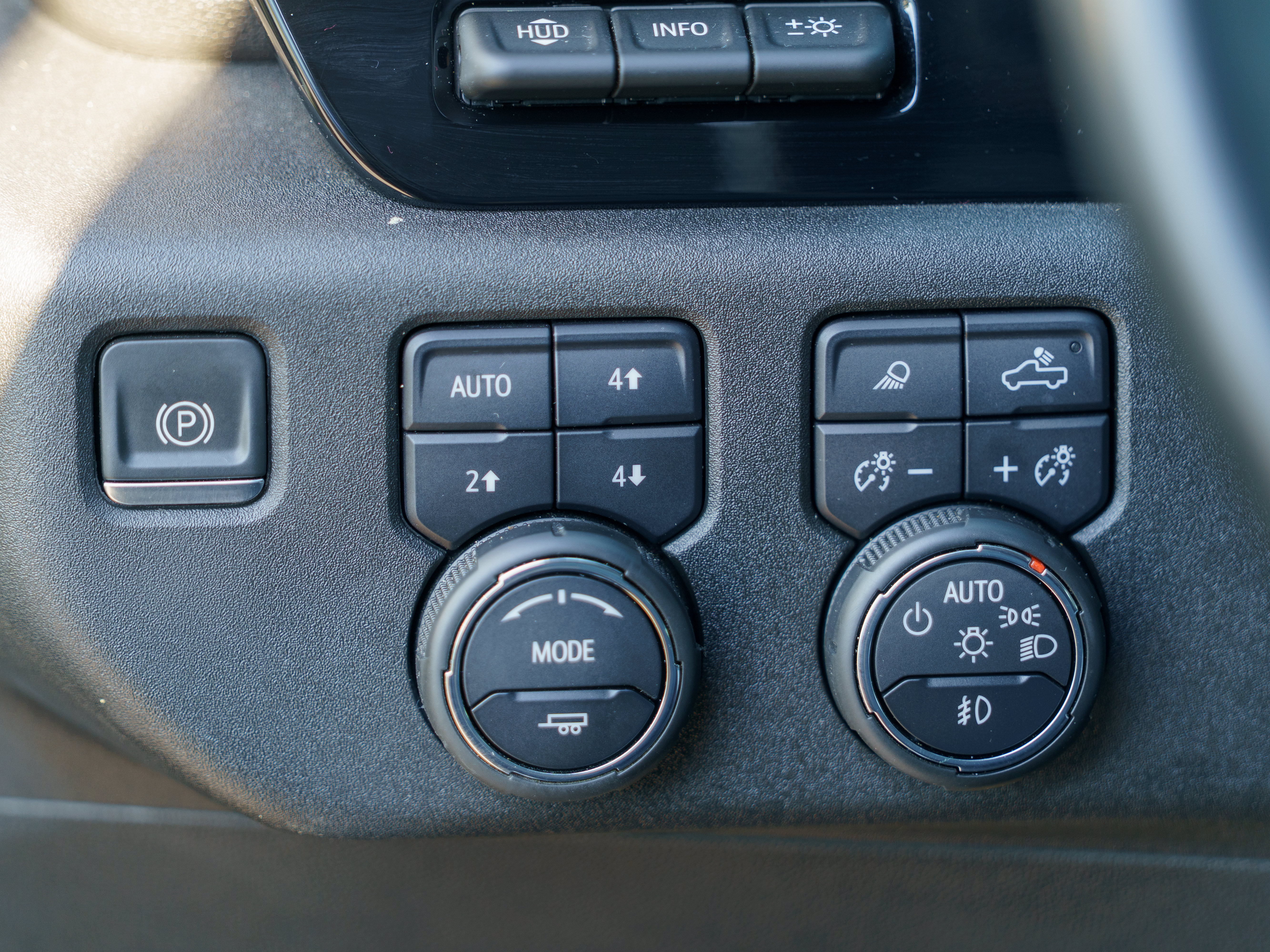 Used 2024 Chevrolet Silverado 3500 LTZ AWD/4WD image 22