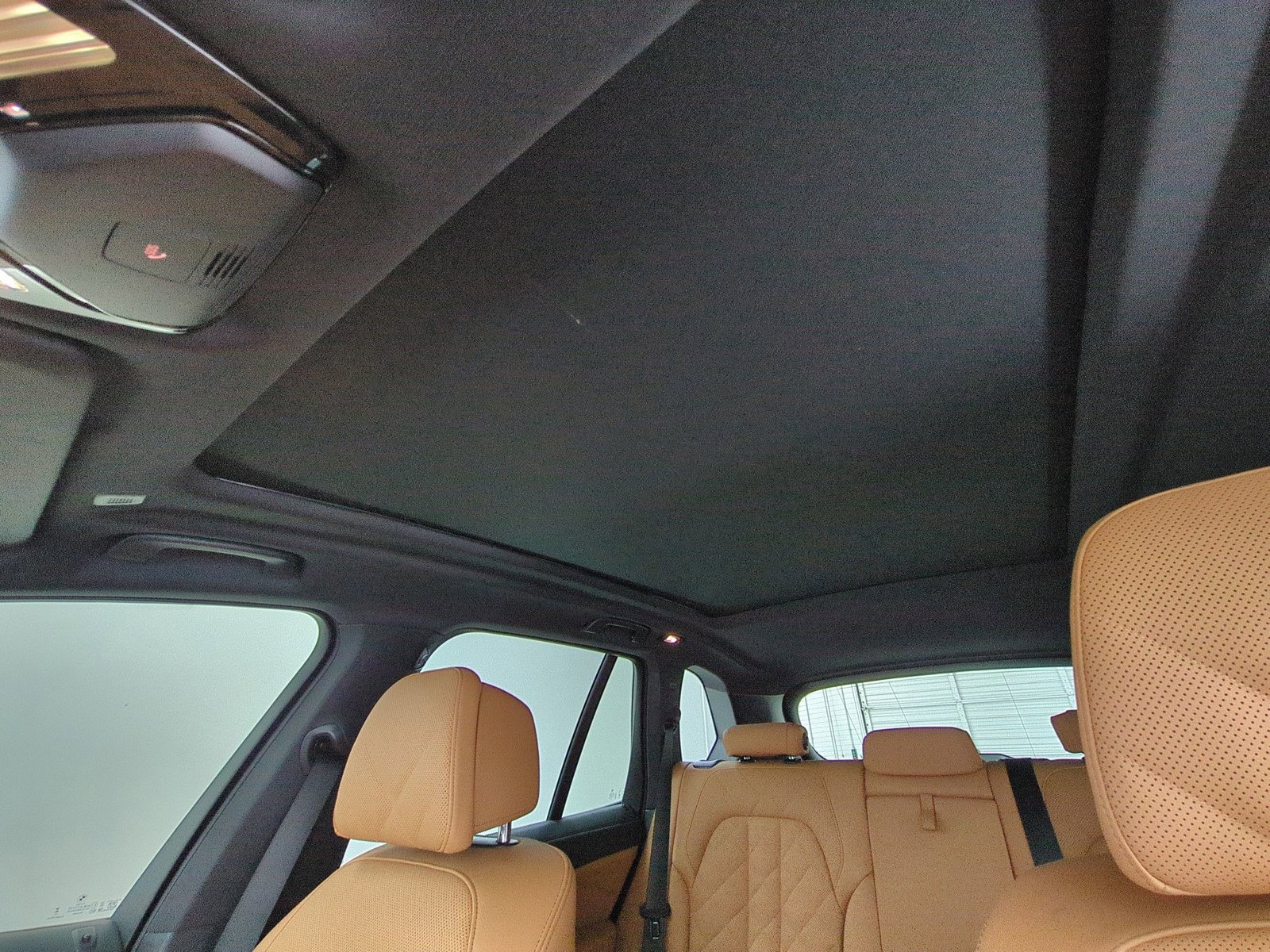 Used 2026 BMW X5 xDrive40i w/ M Sport Package AWD/4WD image 17