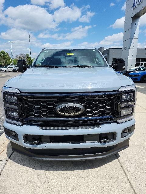 New 2026 Ford F350 Lariat w/ Black Appearance Package AWD/4WD image 3