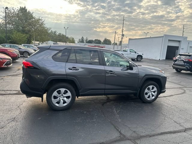 Used 2024 Toyota RAV4 LE FWD image 8