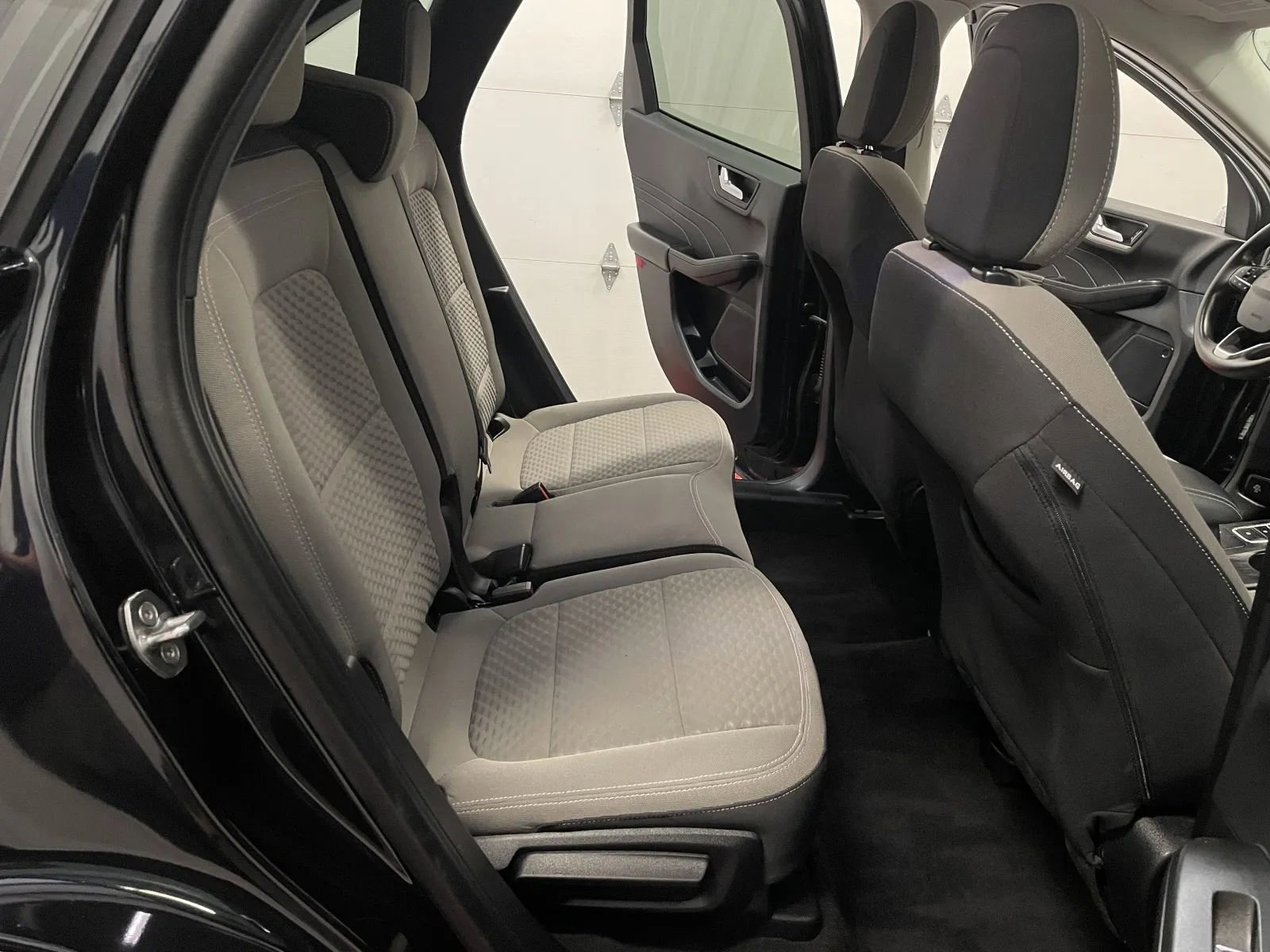 Used 2021 Ford Escape SE image 41
