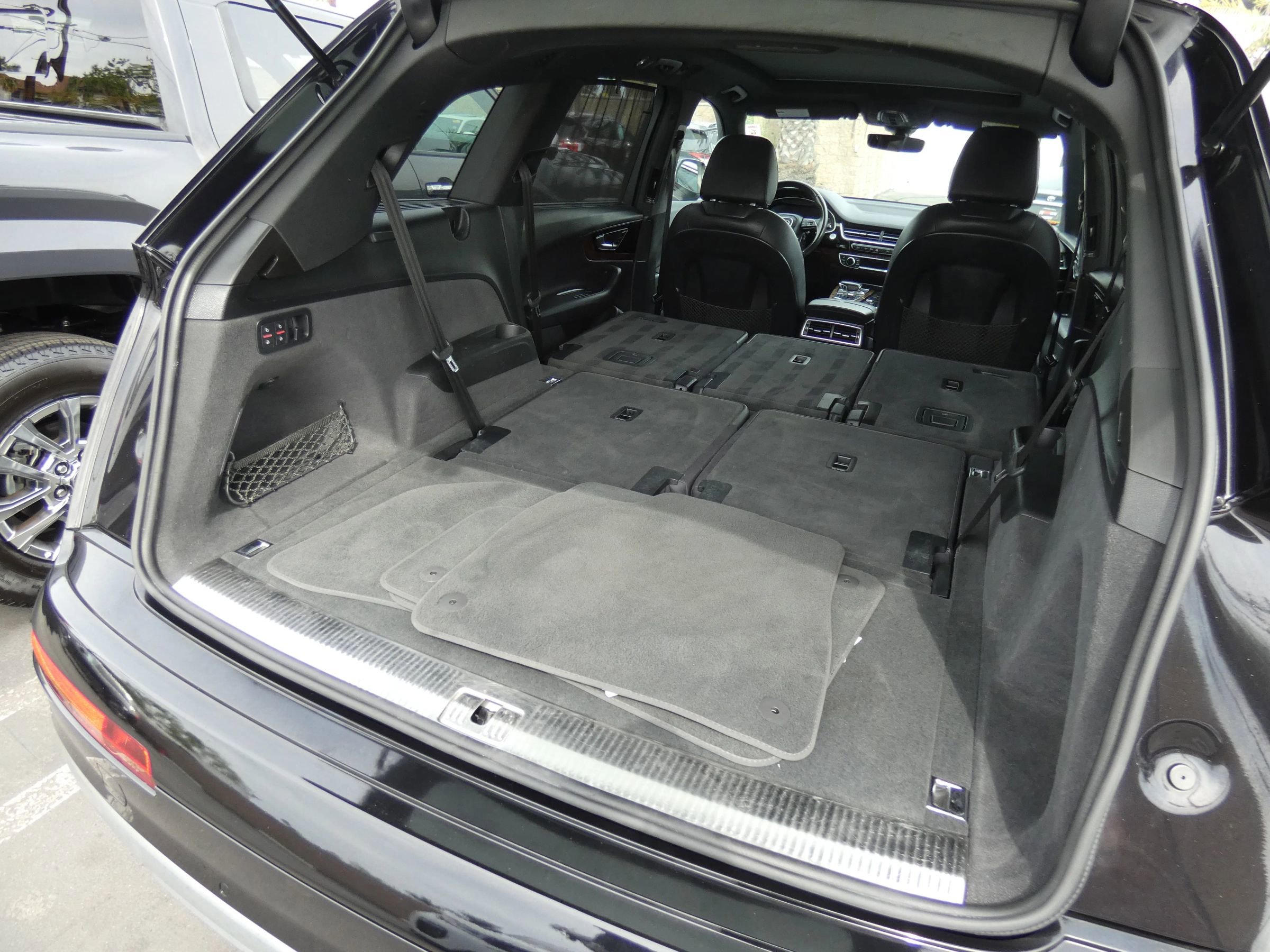 Used 2017 Audi Q7 3.0T Prestige w/ Prestige Package image 92