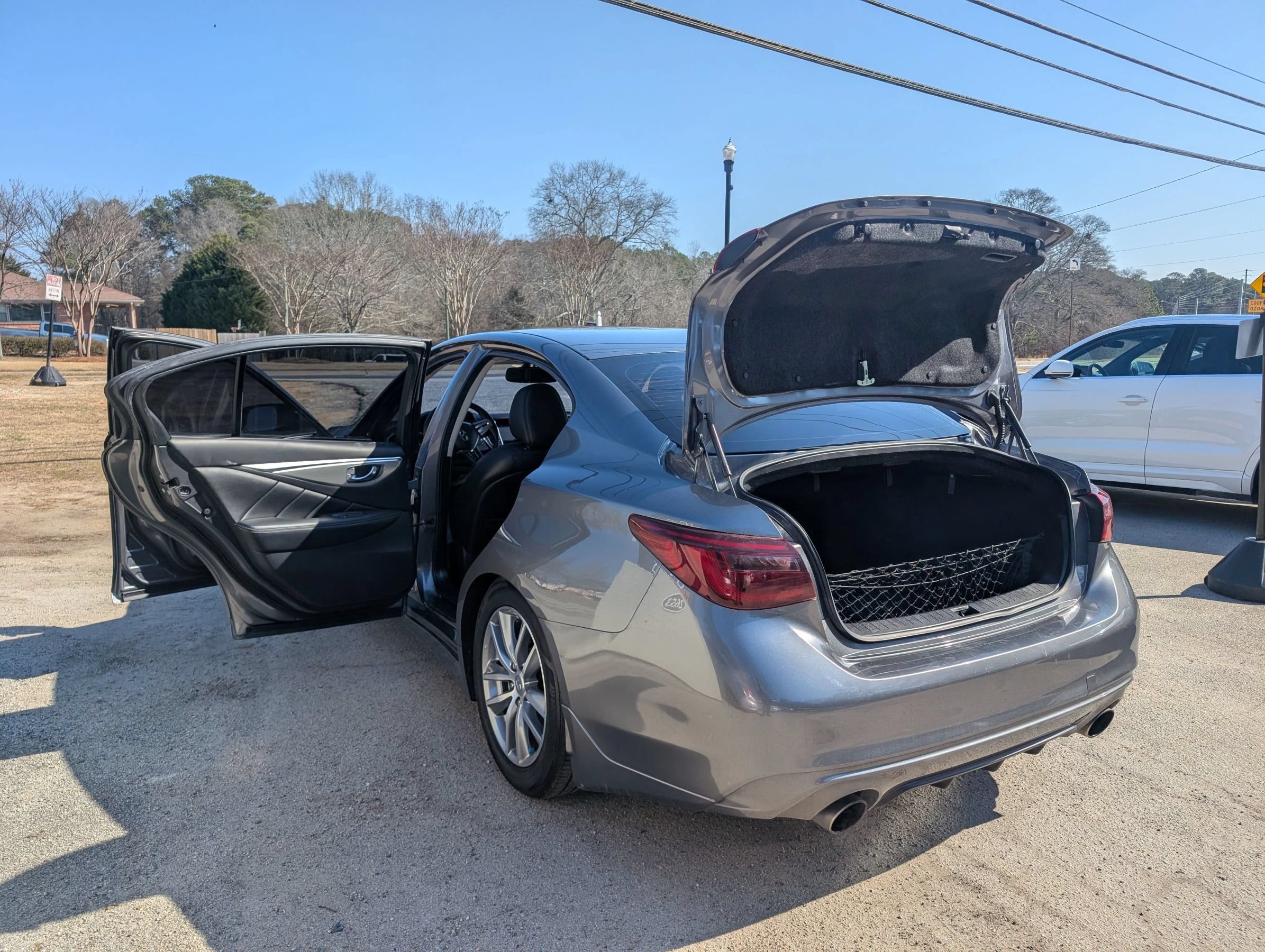 Used 2019 INFINITI Q50 Luxe w/ Essential Package (3.0T Luxe) RWD image 12